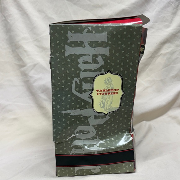 Warner Bros NEW OPEN BOX HARRY POTTER FIGURE - W/STAND TABLE TOP WARNER BROS. - Picture 3 of 7